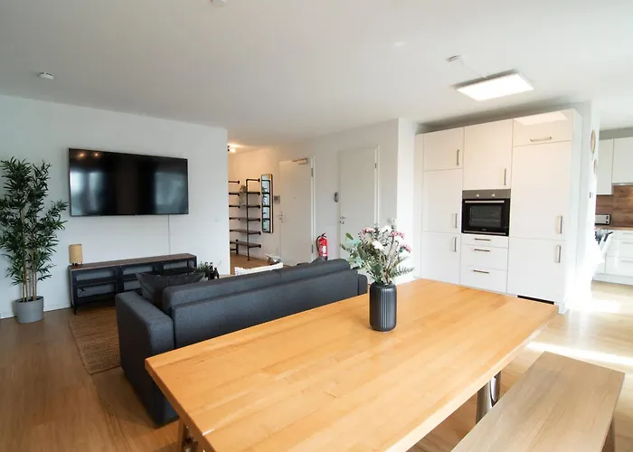 Lejlighed 4 Bedrooms For Up To 12 Guests *